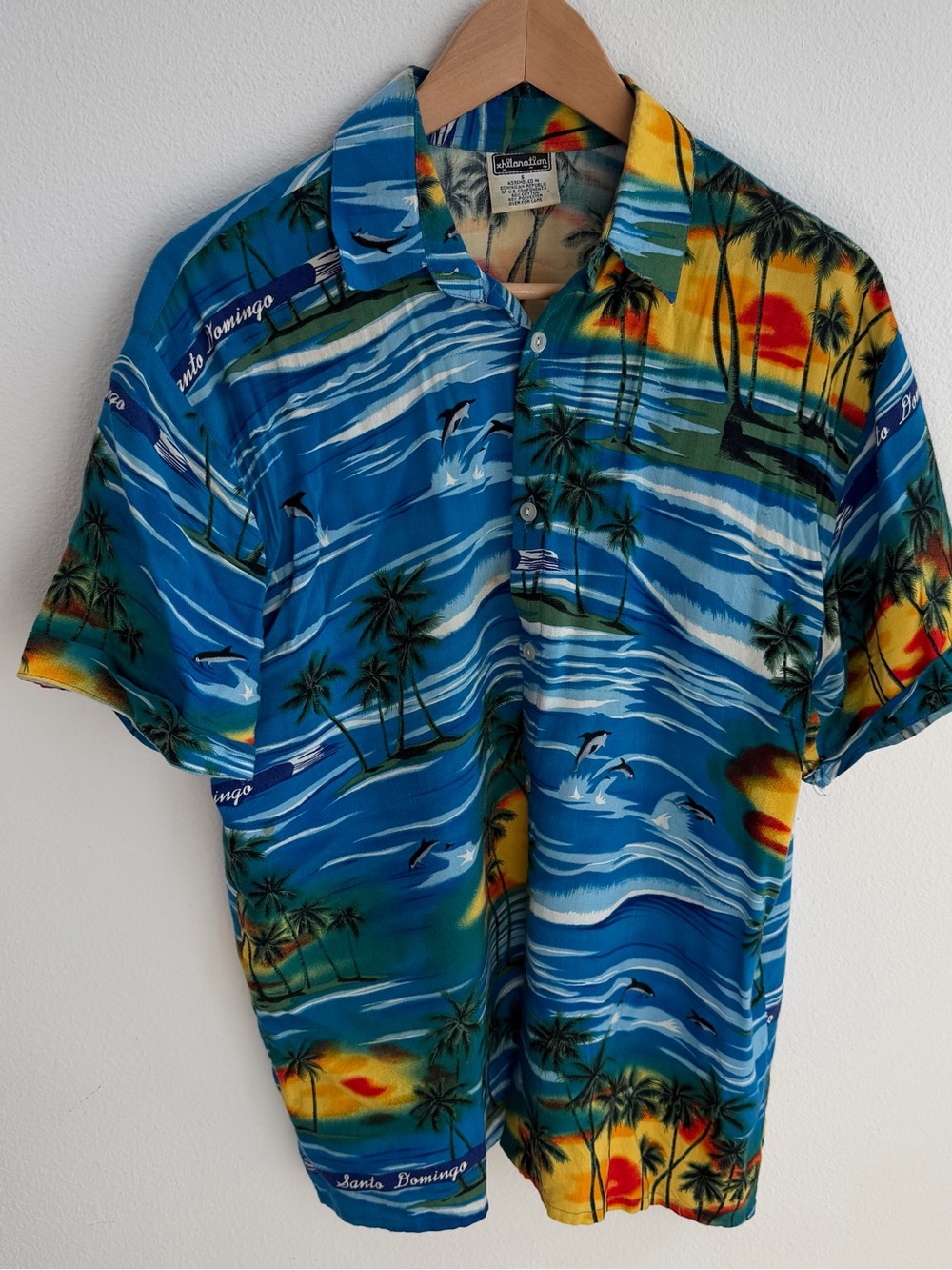 Vintage Y2K Santo Domingo Tropical Hawaiian Shirt Dolphins Palm Trees S